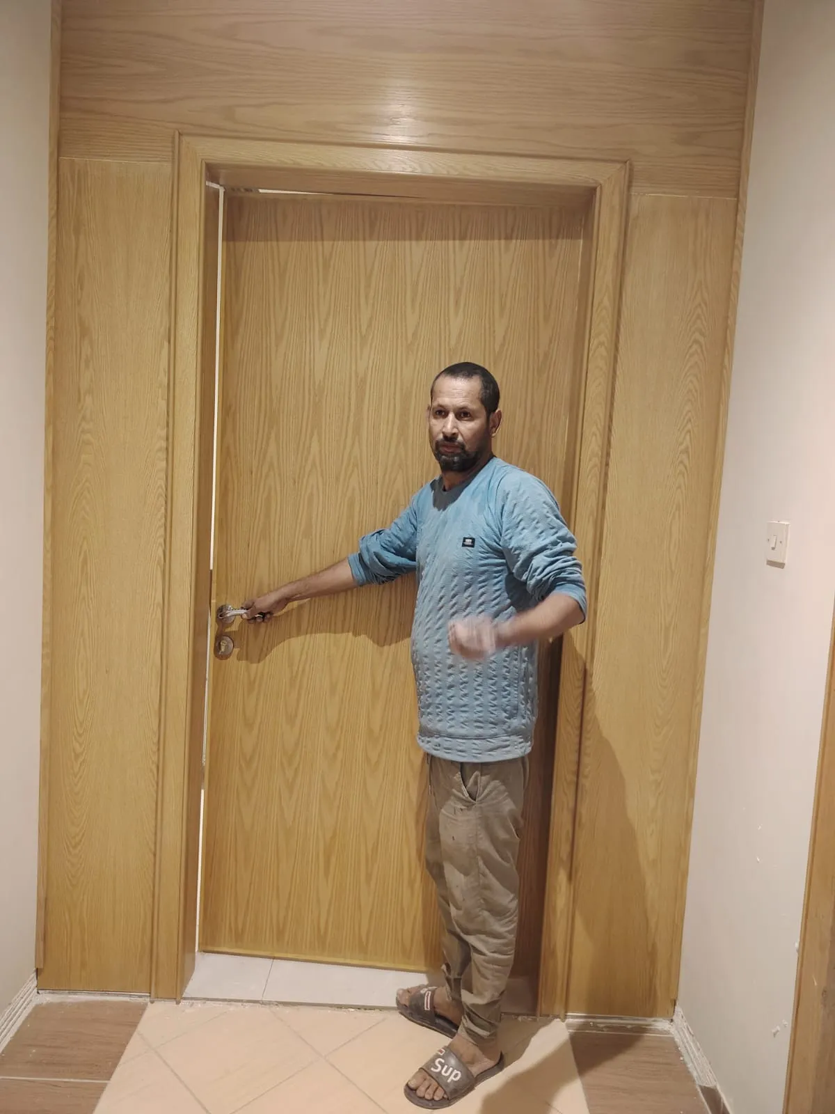 صورة رقم 5 – نجار الرياض – نجار الرياض – تفصيل وصيانة وتركيب جميع الأعمال الخشبية